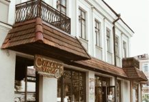 Durable and Efficient Prefabricated Commercial Awnings for Modern Businesses